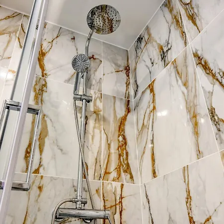 Bse15 4k, A In Madeira Apartment